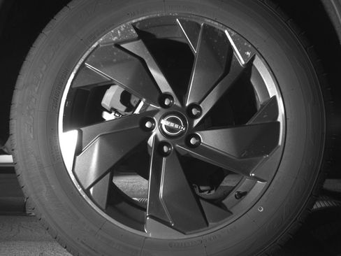 Used 2025 Nissan Rogue SV image 15