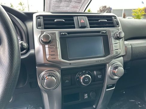 Used 2019 Toyota 4Runner SR5 AWD/4WD image 24