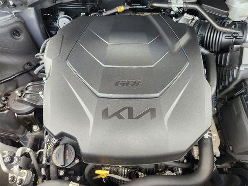 Certified 2022 Kia Telluride SX w/ SX Prestige Package image 32