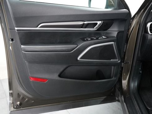 Used 2025 Kia Telluride S AWD/4WD image 14