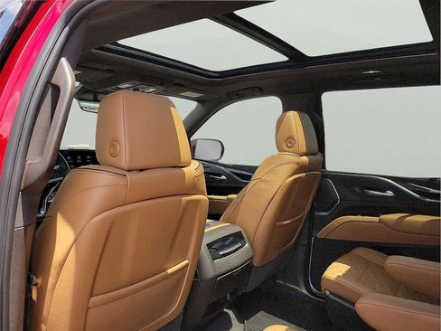 Used 2023 Cadillac Escalade Premium Luxury AWD/4WD image 12