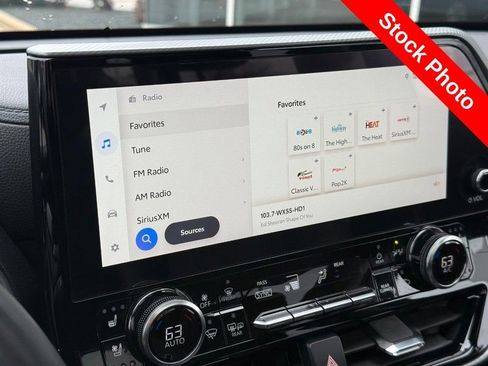 Used 2023 Toyota Highlander Platinum image 24