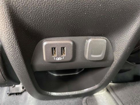 Certified 2022 Chevrolet Colorado LT w/ Luxury Package image 14