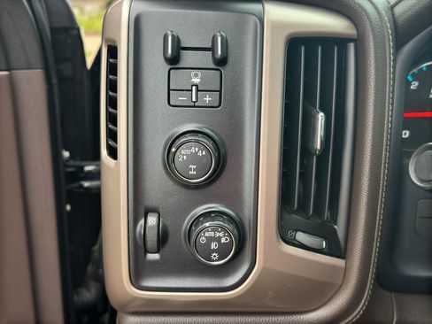 Used 2017 GMC Sierra 1500 Denali w/ Denali Ultimate Package AWD/4WD image 30