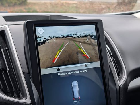 Used 2023 Ford Edge SEL image 20