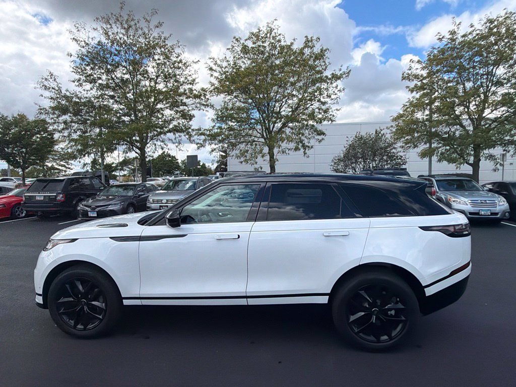 Used 2025 Land Rover Range Rover Velar Dynamic SE AWD/4WD image 2