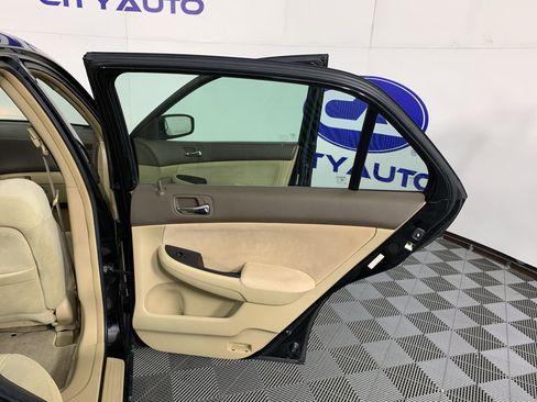Used 2007 Honda Accord SE image 31