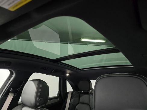 New 2026 Porsche Macan AWD/4WD image 44