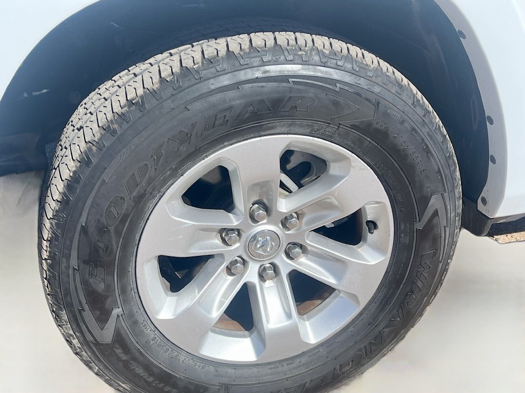 Used 2022 RAM 1500 Laramie AWD/4WD image 29