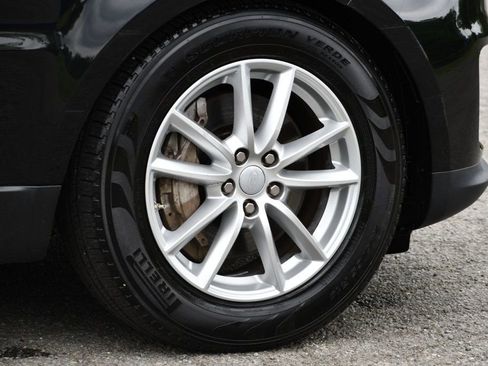 Used 2020 Land Rover Range Rover Sport SE image 16