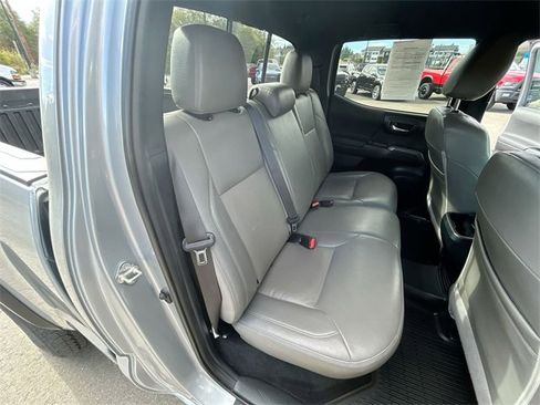 Used 2020 Toyota Tacoma 4x4 Double Cab image 24