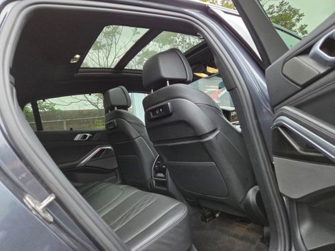 Used 2021 BMW X6 M50i w/ Premium Package AWD/4WD image 8
