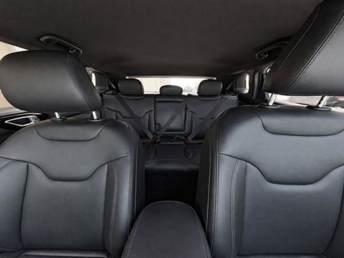 Used 2025 Jeep Compass Limited AWD/4WD image 12