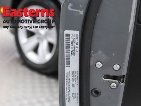 Used 2023 Dodge Challenger SXT RWD image 34