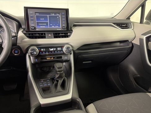 Used 2020 Toyota RAV4 XLE image 23
