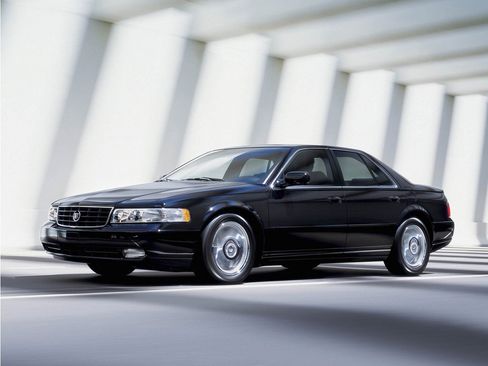 Used 2004 Cadillac Seville SLS w/ Preferred Equipment Group FWD image 1