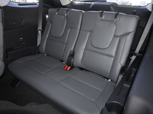 New 2026 Ford Explorer Active w/ Active Comfort Package image 38