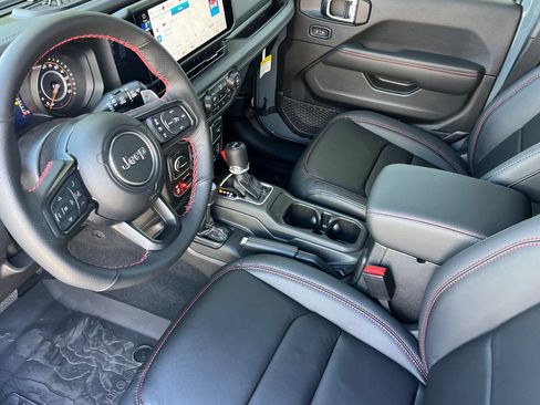 New 2026 Jeep Wrangler Unlimited Rubicon 392 w/ Quick Order Package 27X Moab AWD/4WD image 10