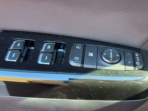 Certified 2021 Kia Sportage EX w/ EX Technology Package image 8