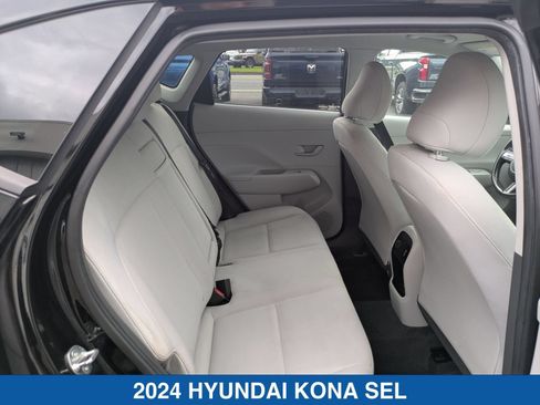 Used 2024 Hyundai Kona SEL AWD/4WD image 33