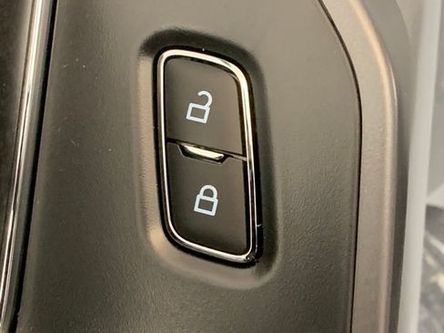 Used 2025 Ford F150 Lightning Flash AWD/4WD image 29