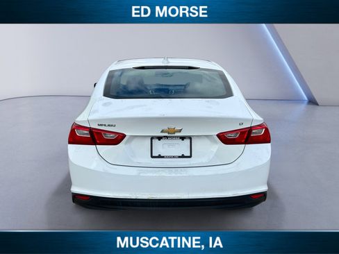 Used 2017 Chevrolet Malibu LT image 4