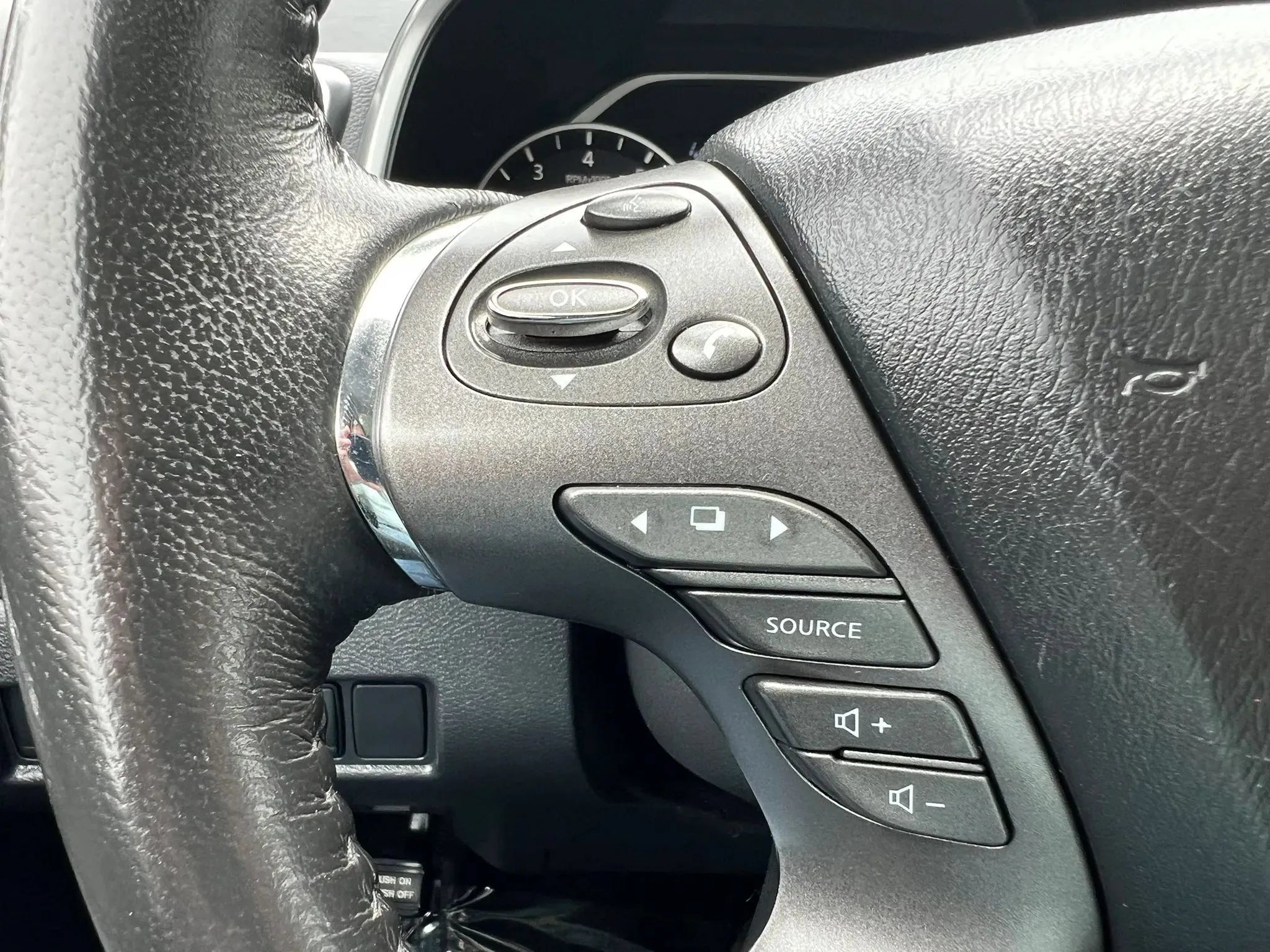 Used 2020 Nissan Murano SL w/ Moonroof Package AWD/4WD image 23