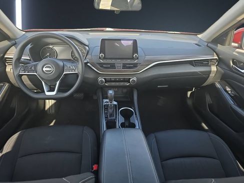 Used 2023 Nissan Altima 2.5 SV FWD image 10