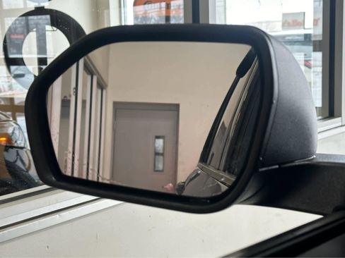 Used 2021 Ford Explorer XLT w/ Equipment Group 202A image 26