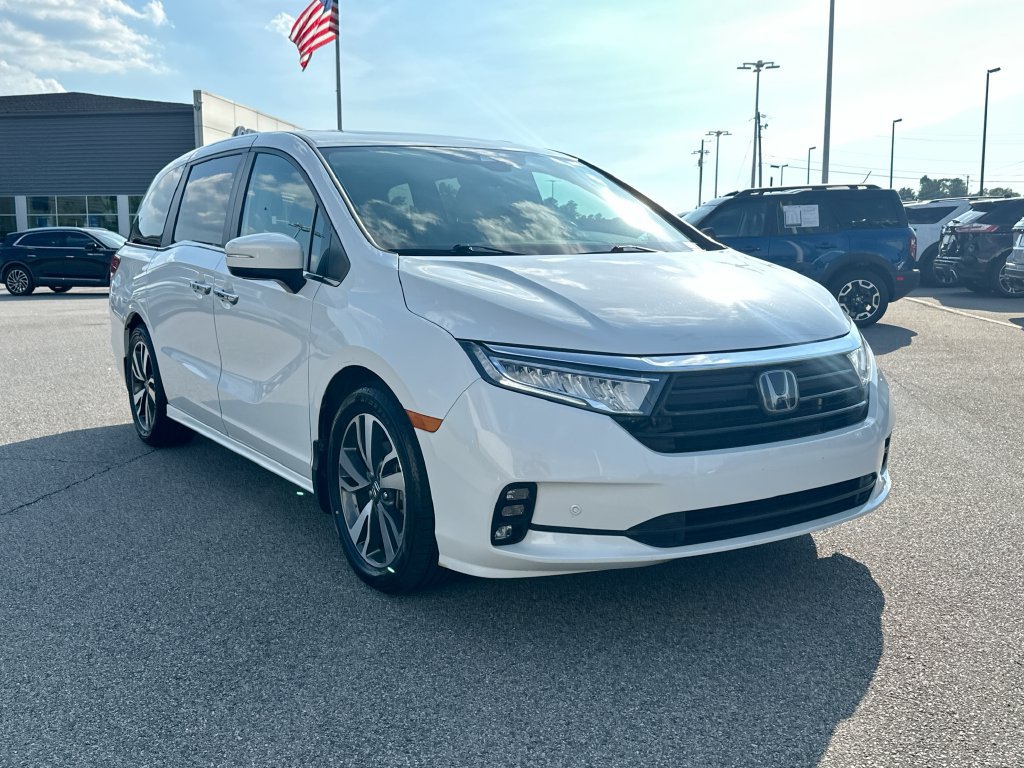 Used 2021 Honda Odyssey Touring image 2