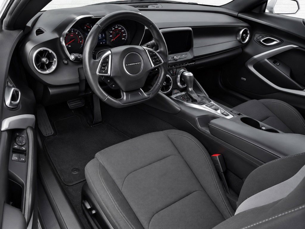 Used 2022 Chevrolet Camaro SS RWD image 9