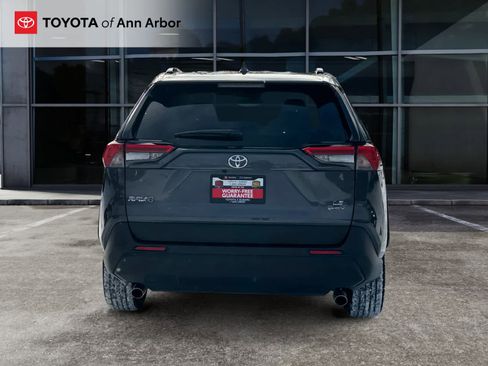 Used 2025 Toyota RAV4 LE image 9