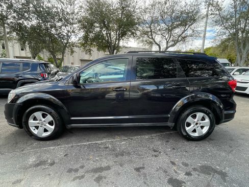Used 2012 Dodge Journey SXT w/ Flexible Seating Group image 6