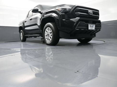 Used 2025 Toyota Tacoma SR RWD image 27