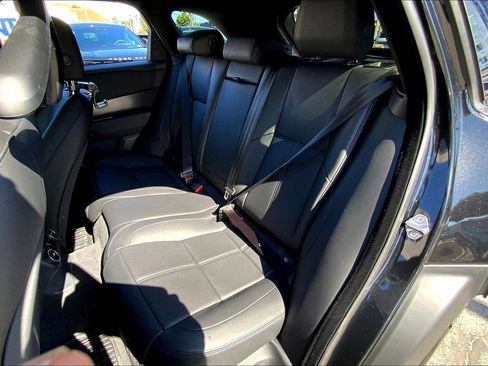 New 2026 Land Rover Range Rover Velar Dynamic SE image 10