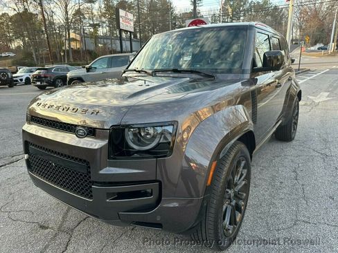 Used 2025 Land Rover Defender 110 OCTA image 7