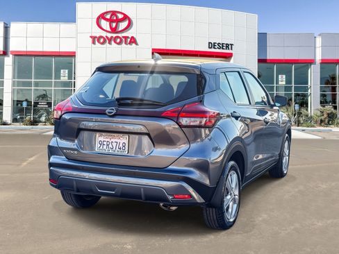 Used 2023 Nissan Kicks S image 7