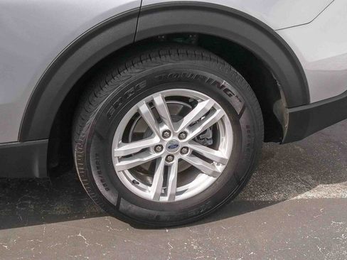 Used 2021 Ford Explorer XLT w/ Equipment Group 202A RWD image 6