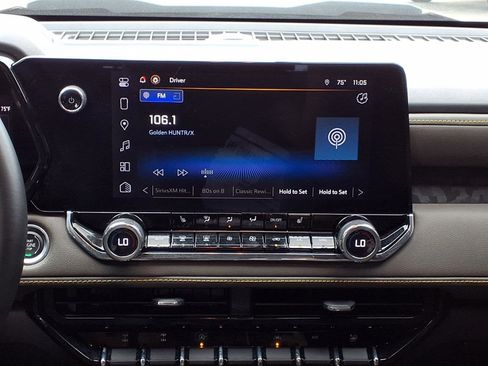 Used 2024 Chevrolet Colorado ZR2 w/ Technology Package image 32