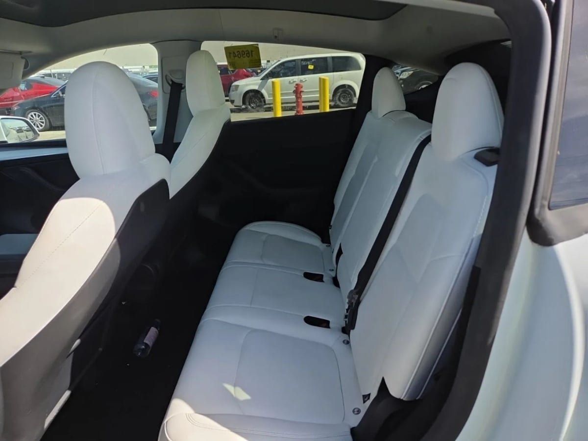 Used 2025 Tesla Model Y Long Range RWD image 2