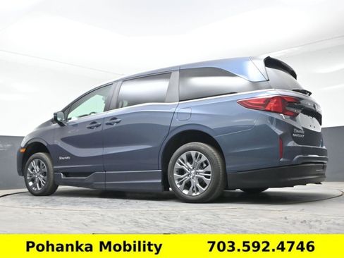 Used 2026 Honda Odyssey EX-L image 7