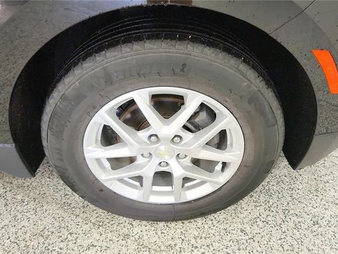 Used 2023 Chevrolet Equinox LT FWD image 13