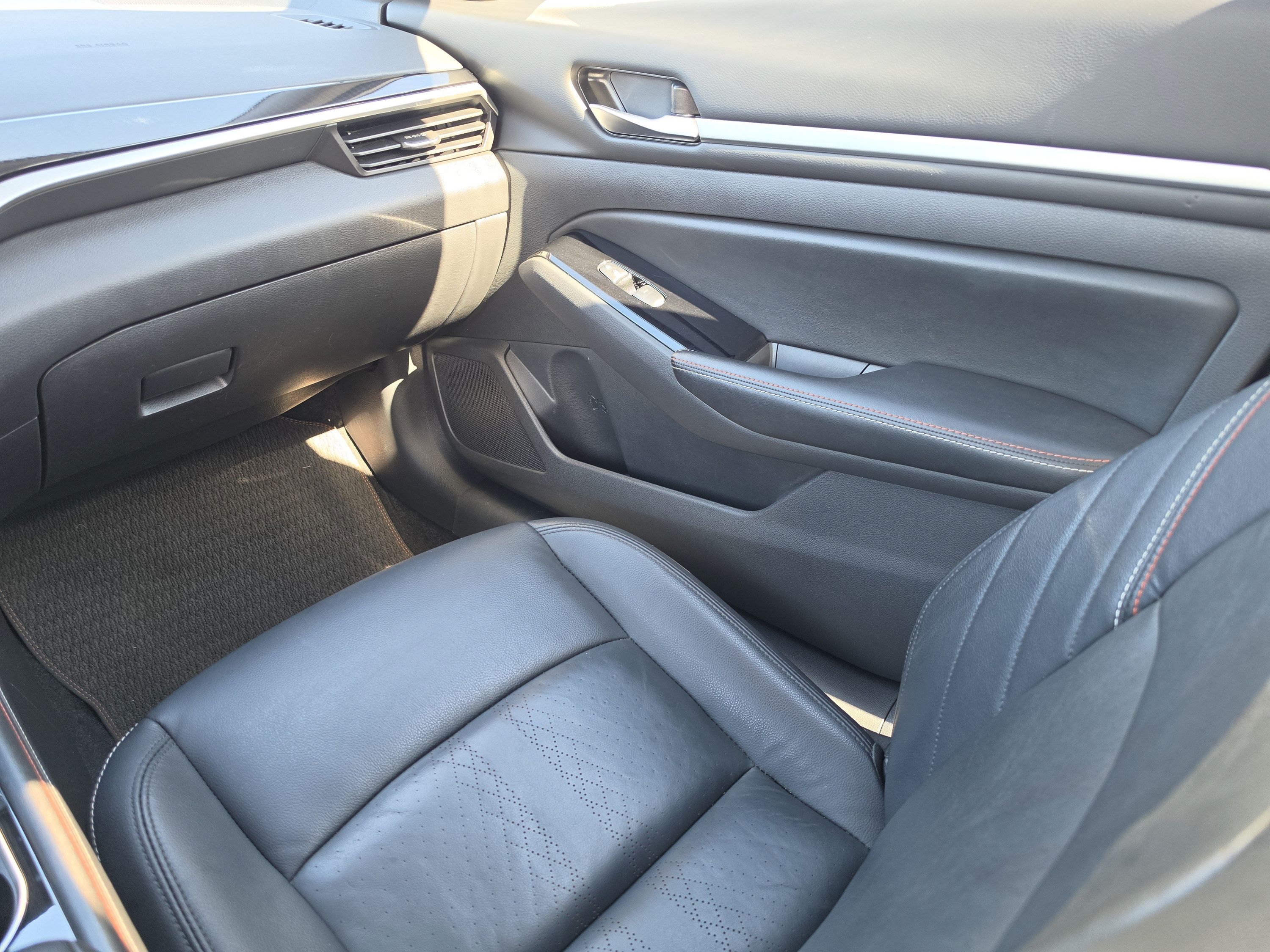 Used 2024 Nissan Altima 2.5 SR w/ SR Premium Package FWD image 21