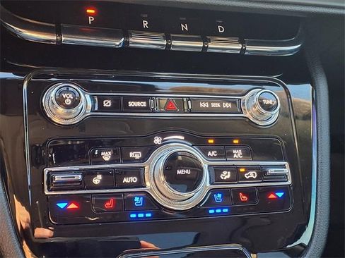 Used 2021 Lincoln Corsair Reserve image 21