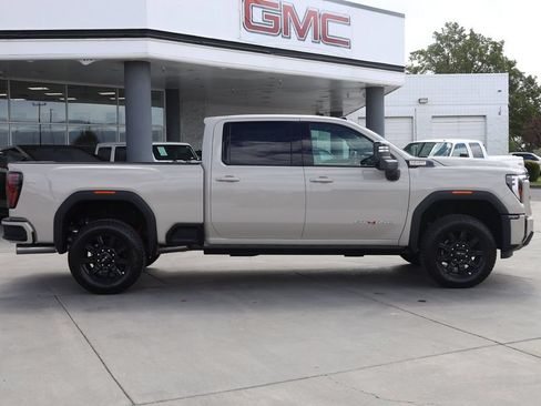 New 2026 GMC Sierra 3500 AT4 w/ AT4 Premium Plus Package AWD/4WD image 7