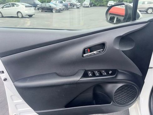 Used 2016 Toyota Prius Two FWD image 10