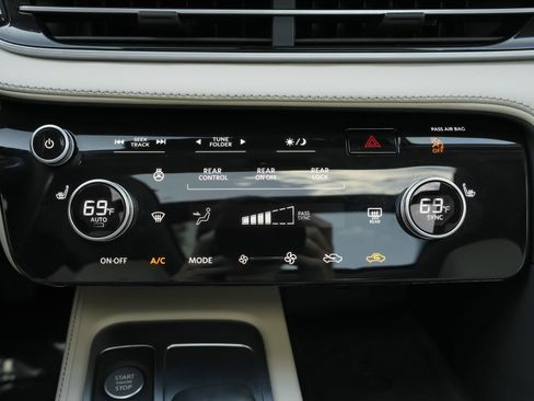 Certified 2024 INFINITI QX60 Pure FWD image 15