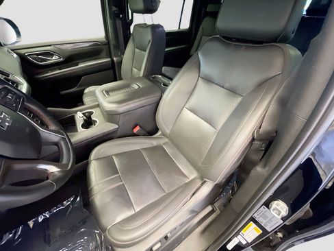 Used 2023 Chevrolet Suburban RST image 13