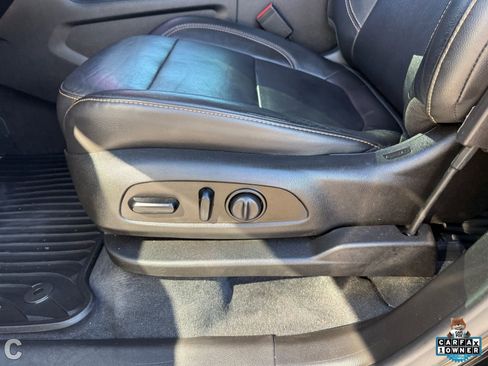 Used 2021 Chevrolet Traverse RS image 20