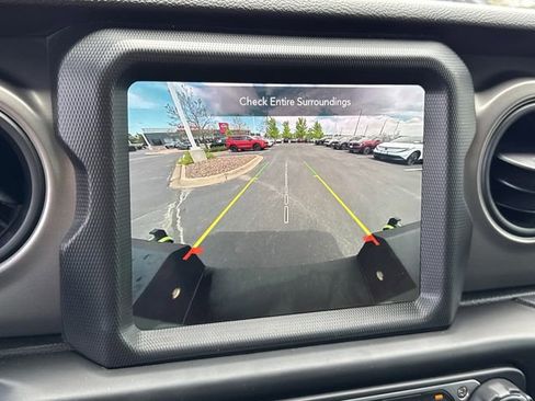 Used 2022 Jeep Gladiator Sport AWD/4WD image 36